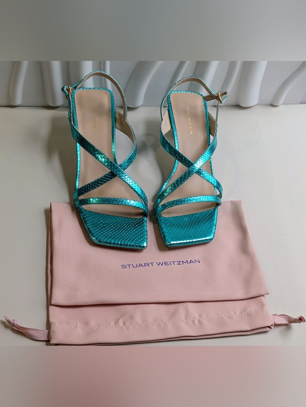 Stuart Weitzman Oasis 50 Capri Metallic Snake Kitten Heel Sandals 8 NIB